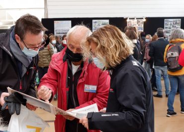 Stand Marathon propre au Village